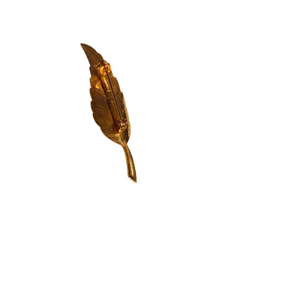 Goldtone Feather Textured Brooch Pin Vintage 2.25 Inch - Picture 5 of 5